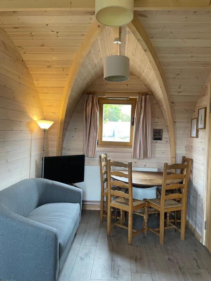 Rabbit Glamping Pod School House Farm Hotel Leighton  Luaran gambar