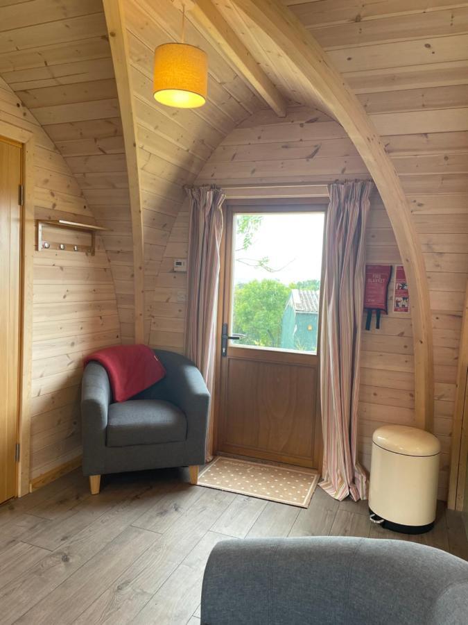 Rabbit Glamping Pod School House Farm Hotel Leighton  Luaran gambar