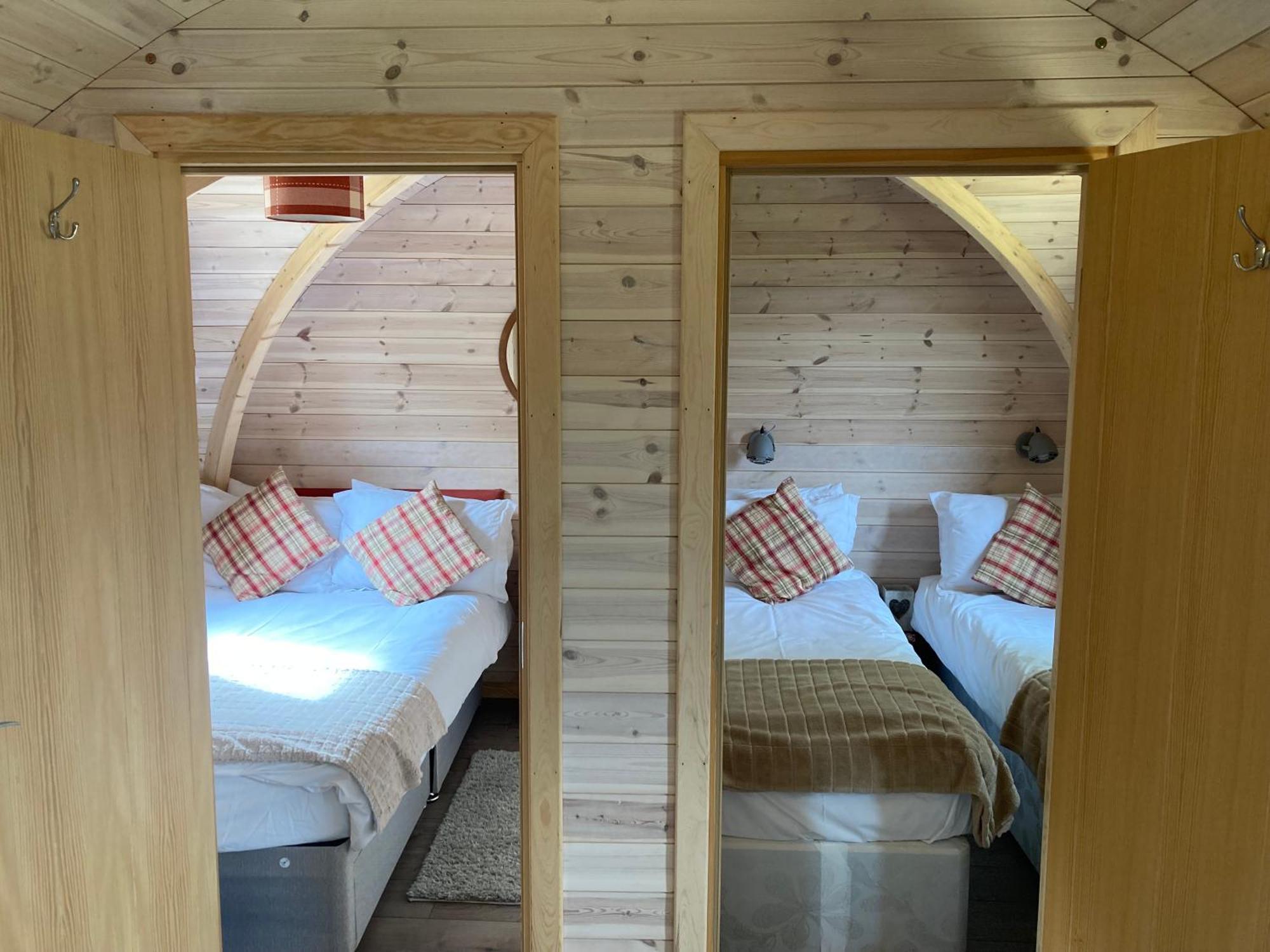 Rabbit Glamping Pod School House Farm Hotel Leighton  Luaran gambar